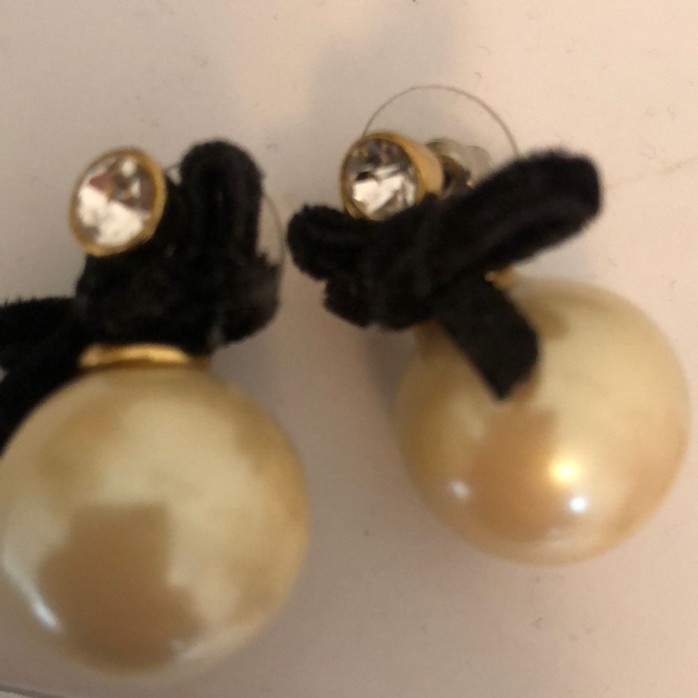 Kate Spade big pearl earrings with felt black bow